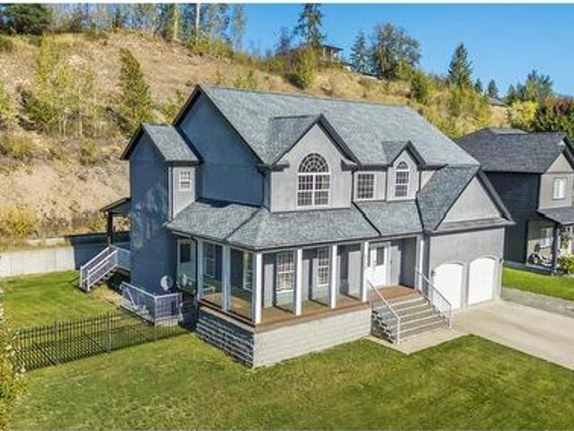 House for sale in Kinnaird, Castlegar