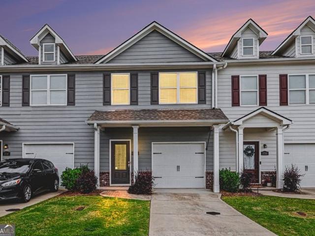 Townhouse for sale in Oakwood, Georgia