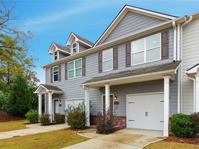 Property for sale in Oakwood, Georgia