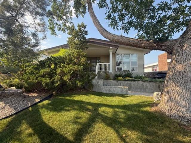 House for sale in Redwood, Lethbridge