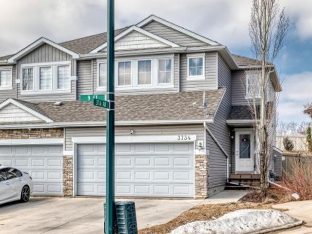 House for sale in Wedgewood, Alberta