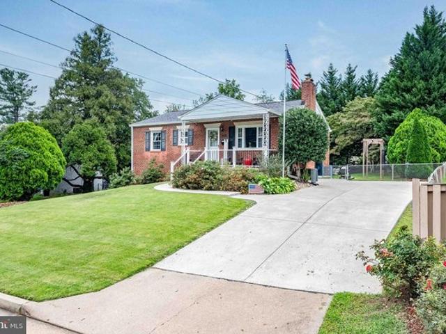 House for sale in Fairview, Fairfax