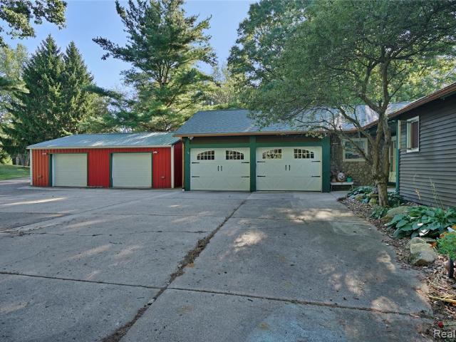 House for sale in Marion Township, Howell
