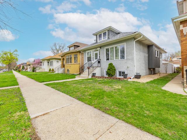 House for sale in Berwyn, Cook County