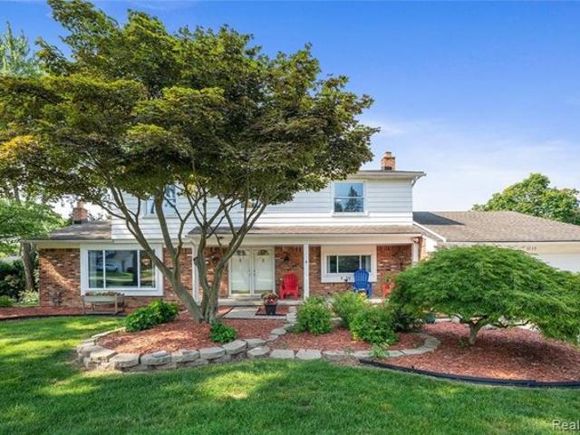 House for sale in West Bloomfield, Michigan