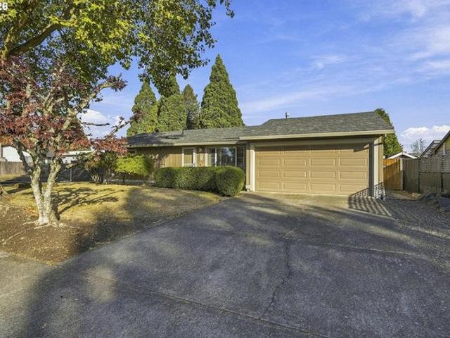 House for sale in Washington Acres, Hillsboro