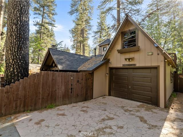 House for sale in Cedarpines Park, California