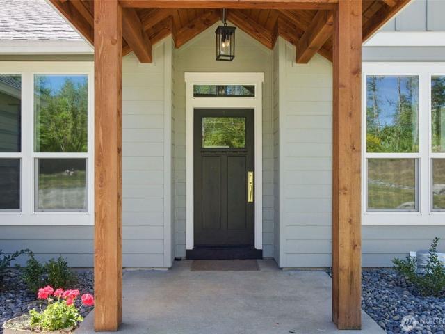House for sale in La Center
