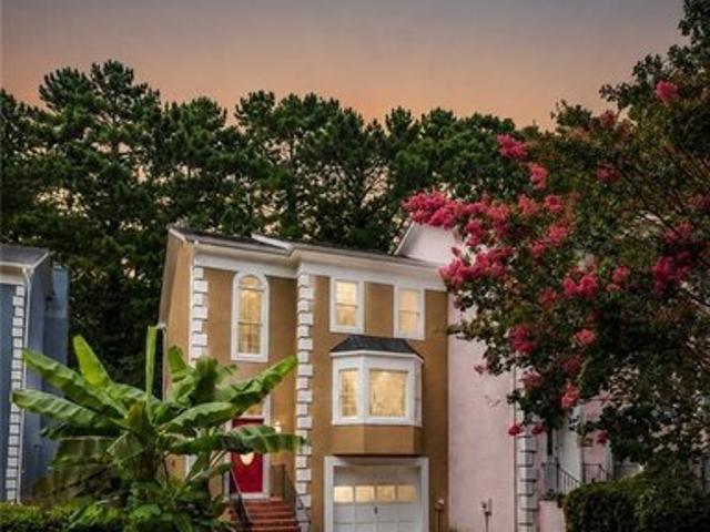 Townhouse for sale in Duluth, Georgia