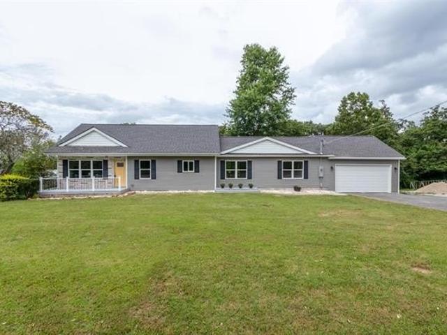 House for sale in De Soto, Missouri