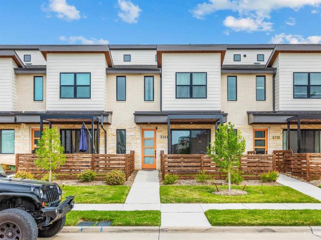 Townhouse for sale in Denton, Texas