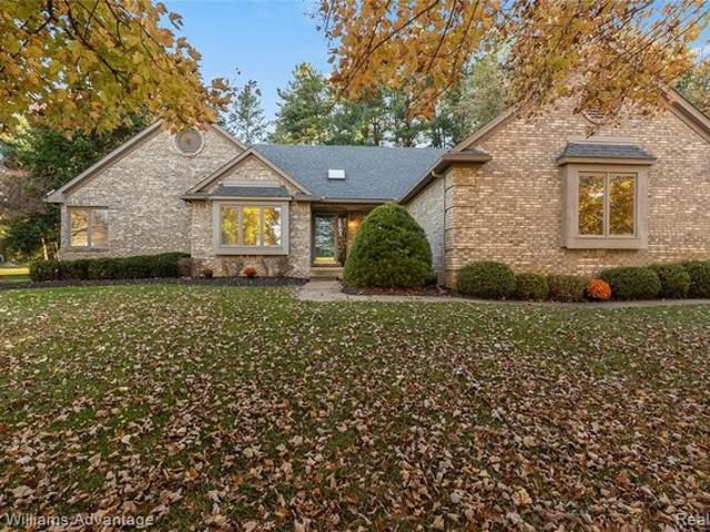 House for sale in Sherwood Meadow, Commerce Charter Township