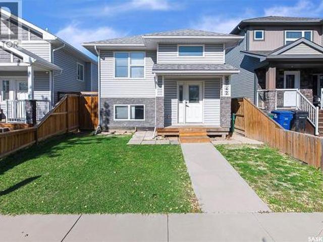 House for sale in Elk Point, Saskatoon