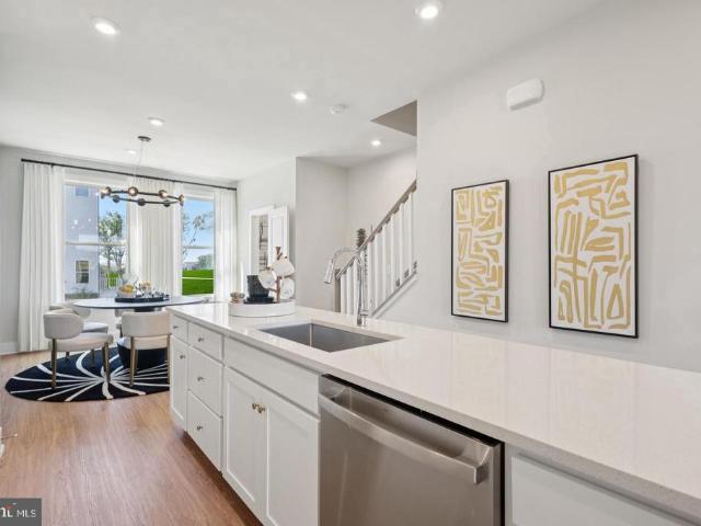 Townhouse for sale in Quartz District, Dale City
