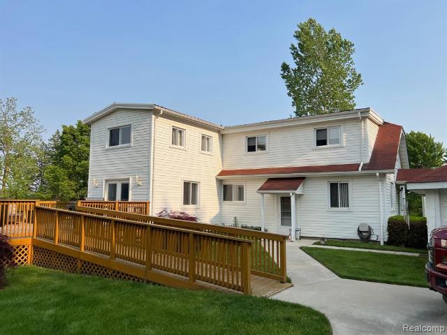 House for sale in Columbiaville
