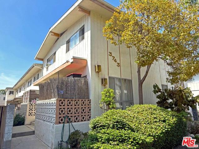 House for sale in Palms, Los Angeles