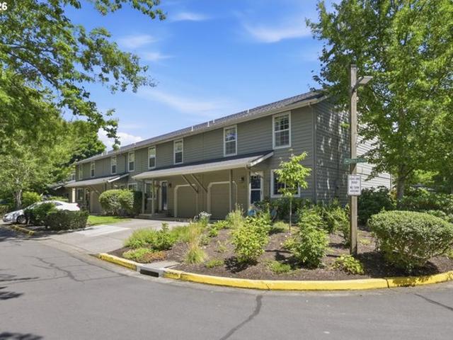 Condo for sale in Oregonia