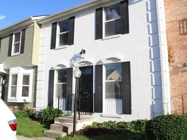 Townhouse for sale in Clinton Township, Michigan