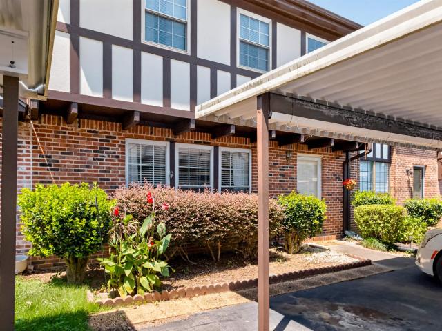 Townhouse for sale in Hoover, Alabama