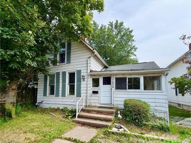 House for sale in Willoughby, Ohio