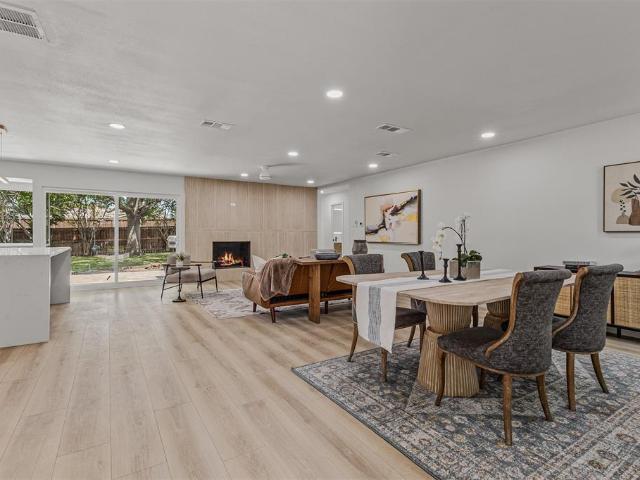 House for sale in Farmers Branch, Texas