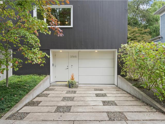 Townhouse for sale in Oregonia