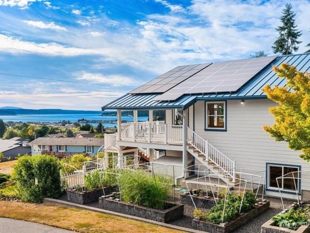 House for sale in Hansville, Washington