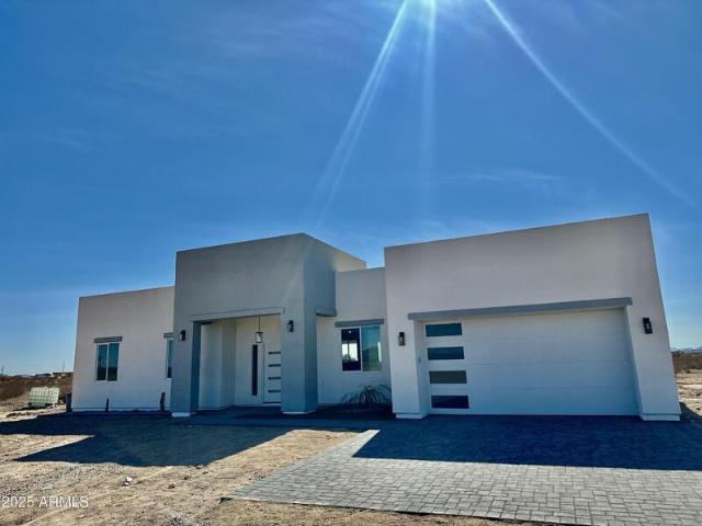 House for sale in Tonopah House for sale in Tonopah
