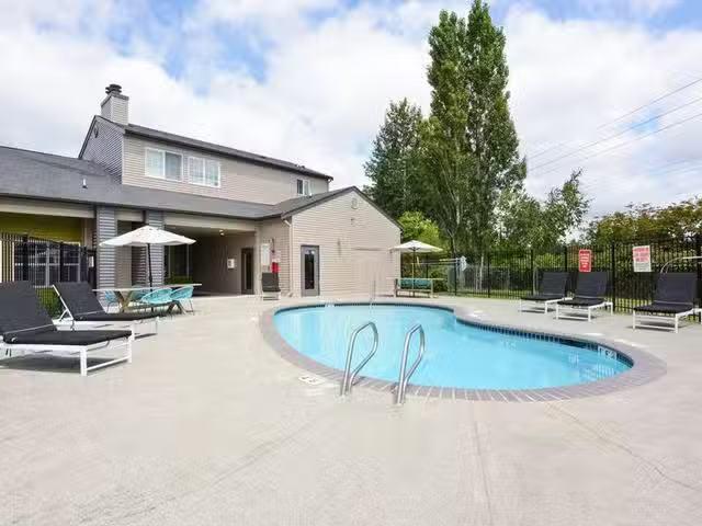 Condo for rent in Everett
