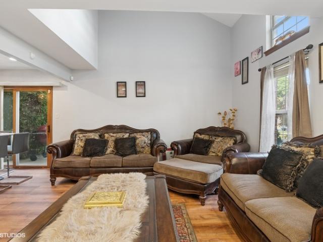 Condo for sale in Alsip Condo for sale in Alsip