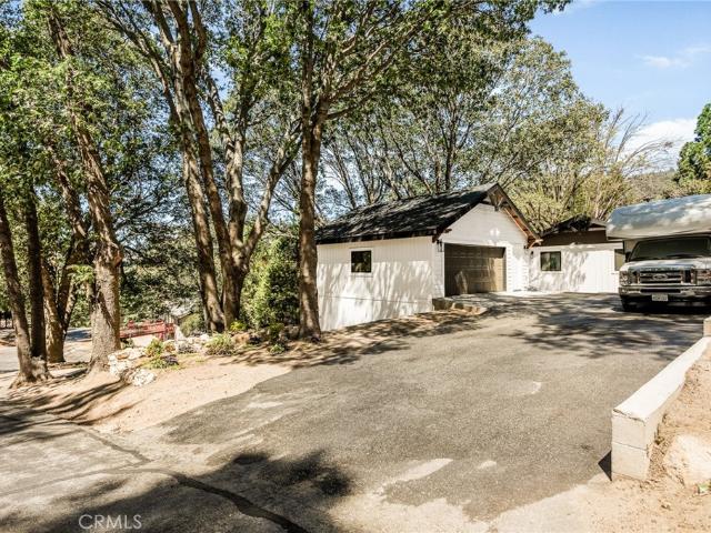 House for sale in Cedarpines Park, California