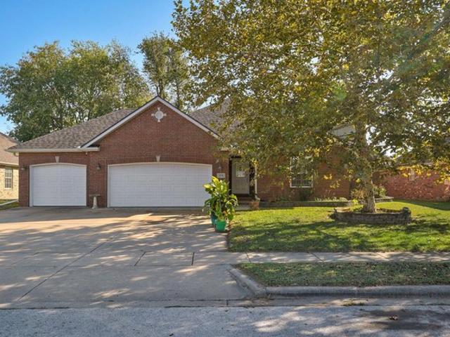 House for sale in White Oaks, Republic