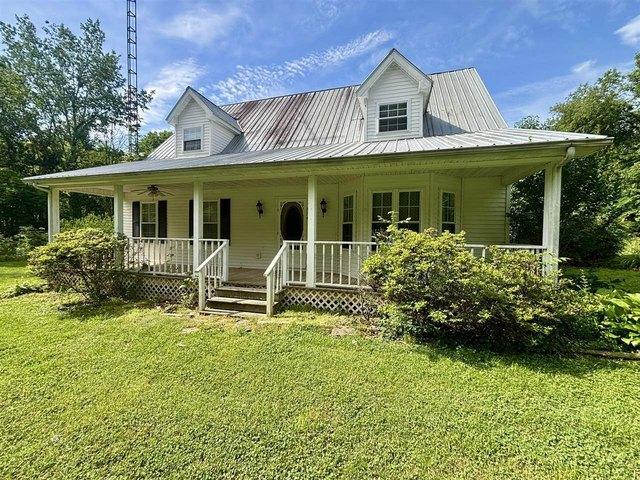 House for sale in Adolphus, Kentucky