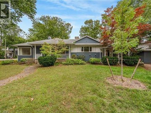 House for sale in Oakville, Ontario
