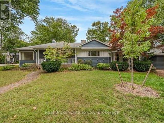 House for sale in Oakville, Ontario