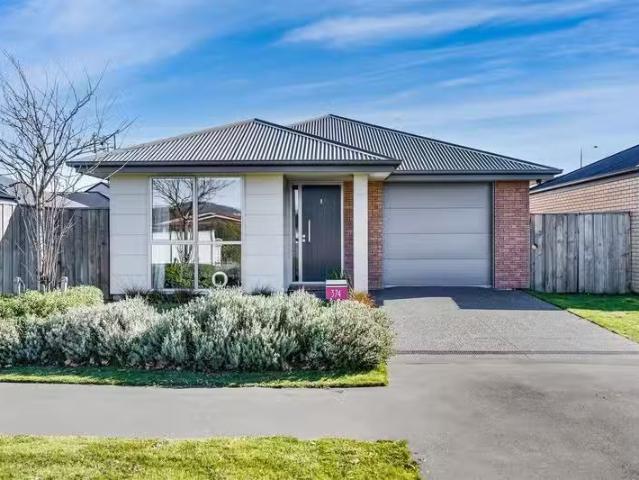 House for rent in Chaslands, Canterbury