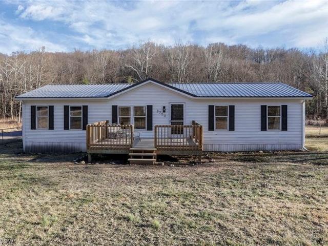 House for sale in Roseville, Ohio