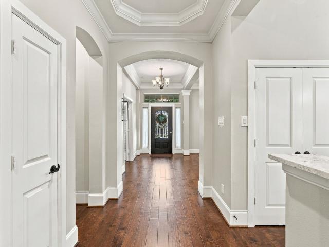 House for sale in Windsong Manor, The Falls at Imperial Oaks