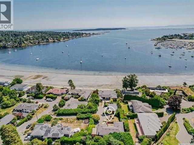 House for sale in Saanich, British Columbia