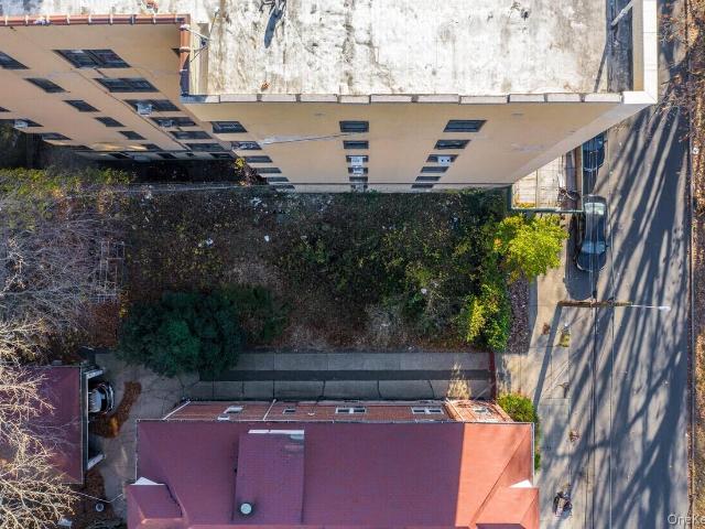 Land for sale in The Bronx, Arverne