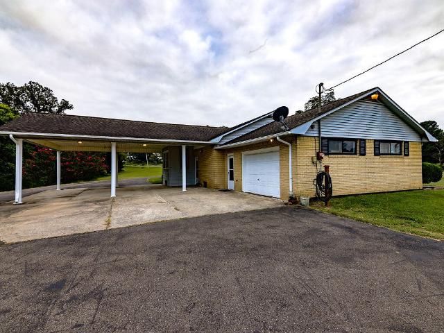 House for sale in Mayfield, Graves County