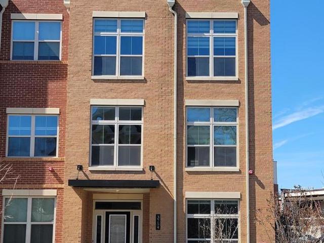 Townhouse for sale in Virginia