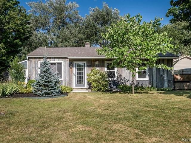 House for sale in Lake Orion, Michigan