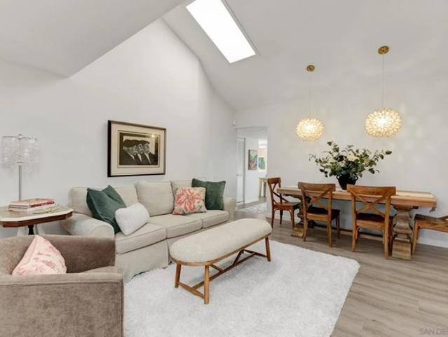 Townhouse for sale in Oceanside, California