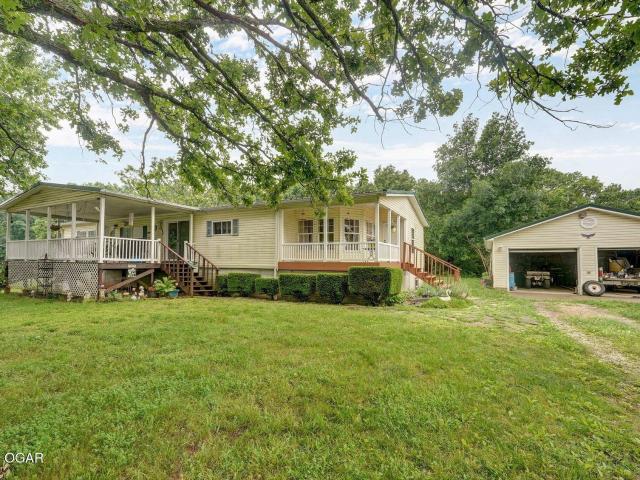 House for sale in Stone, Missouri