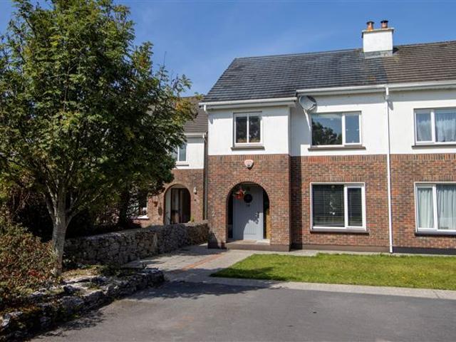 Detached House for sale in Tuam, Connacht