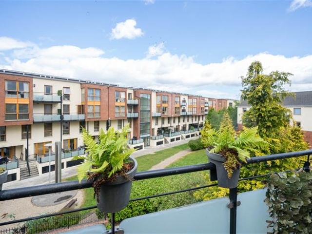 Duplex for sale in Dublin 15, Bluebell