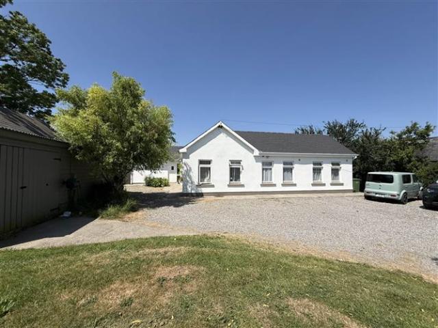 Bungalow for sale in Cashel, South Tipperary