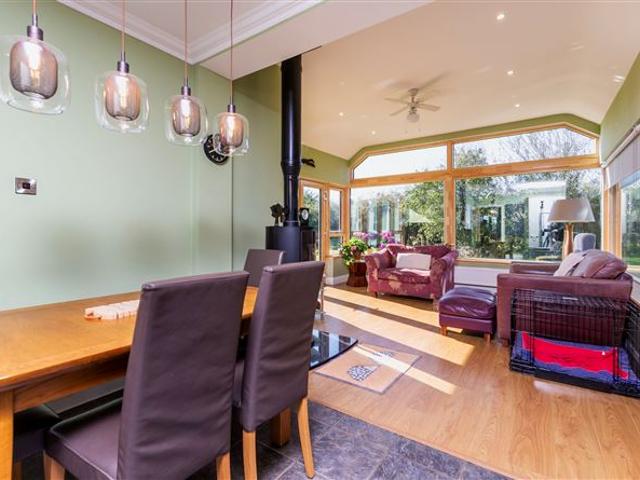 Detached House for sale in Loch Garman, North Tipperary