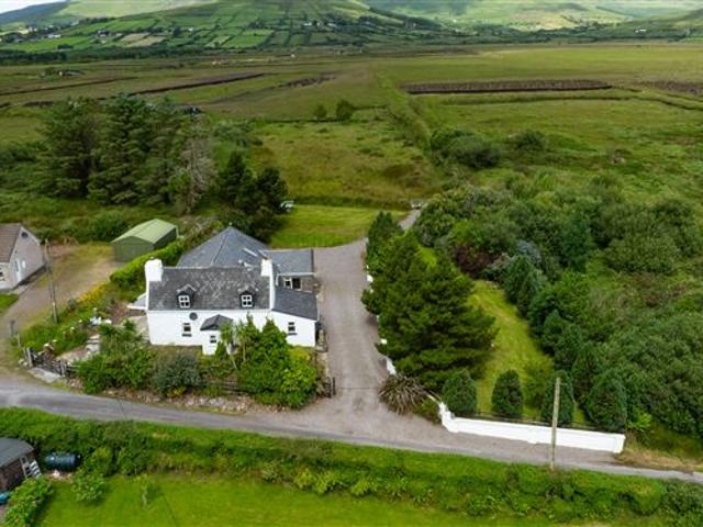 Detached House for sale in Ballinskelligs, South Tipperary